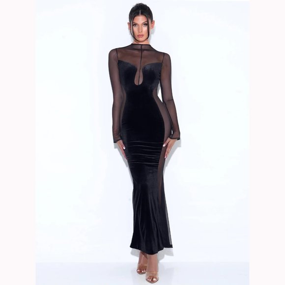 💥INSANELY BEAUTIFUL💥Miss Circle Paislee Black Velvet & Mesh Long Sleeve Gown - Picture 3 of 16